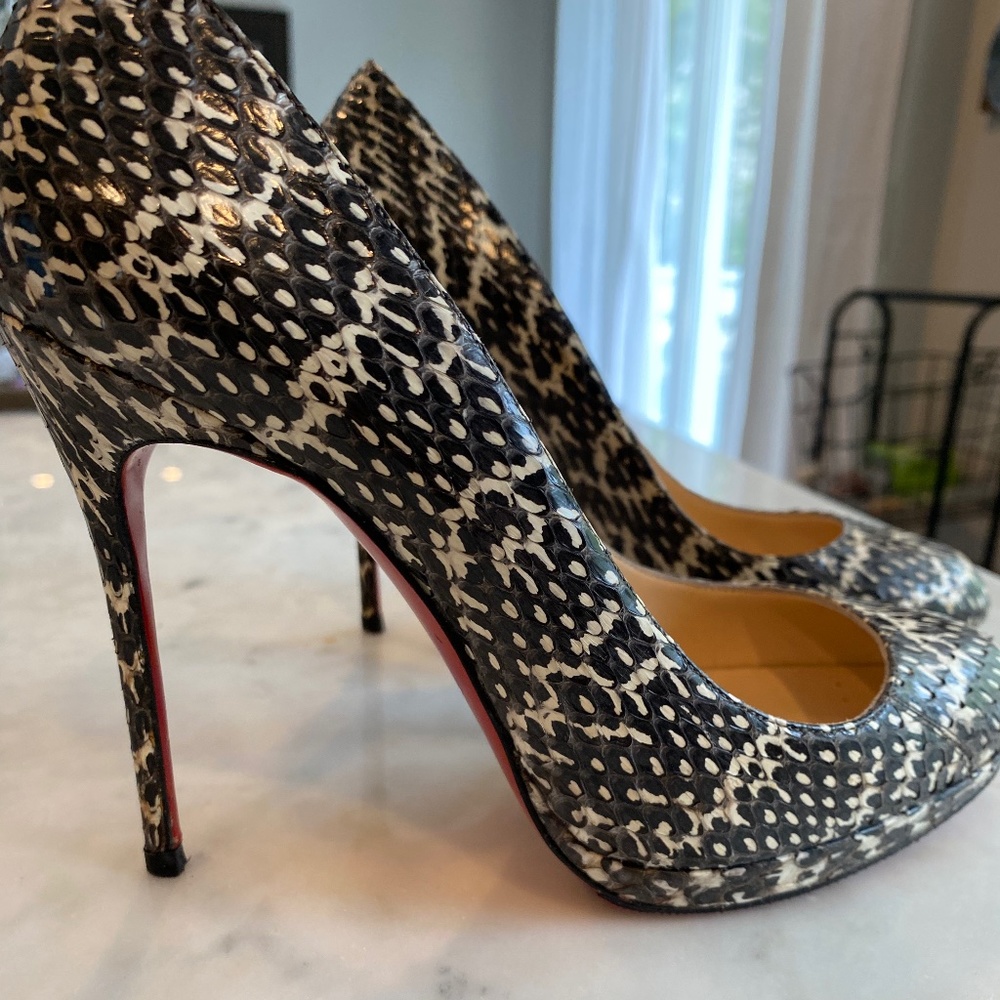 Christian Louboutin filo 120 36.5 snakeskin pumps